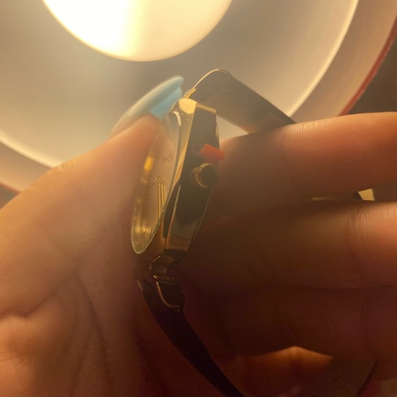 Watch - Picture 4 of 4